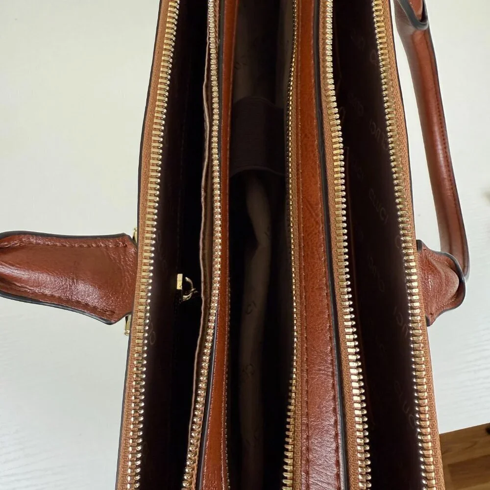 Like New CLUCI women's leather breifcase